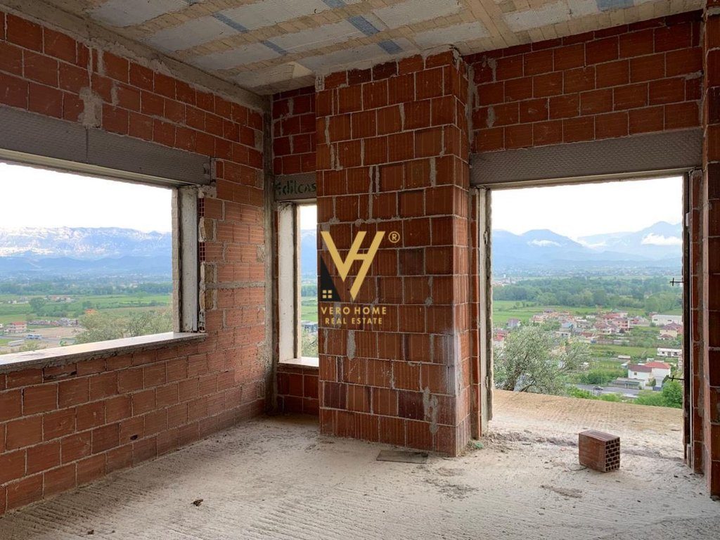 SHITET VILE DY KATESHE NE FUSHE PREZE 500.000 EURO 3