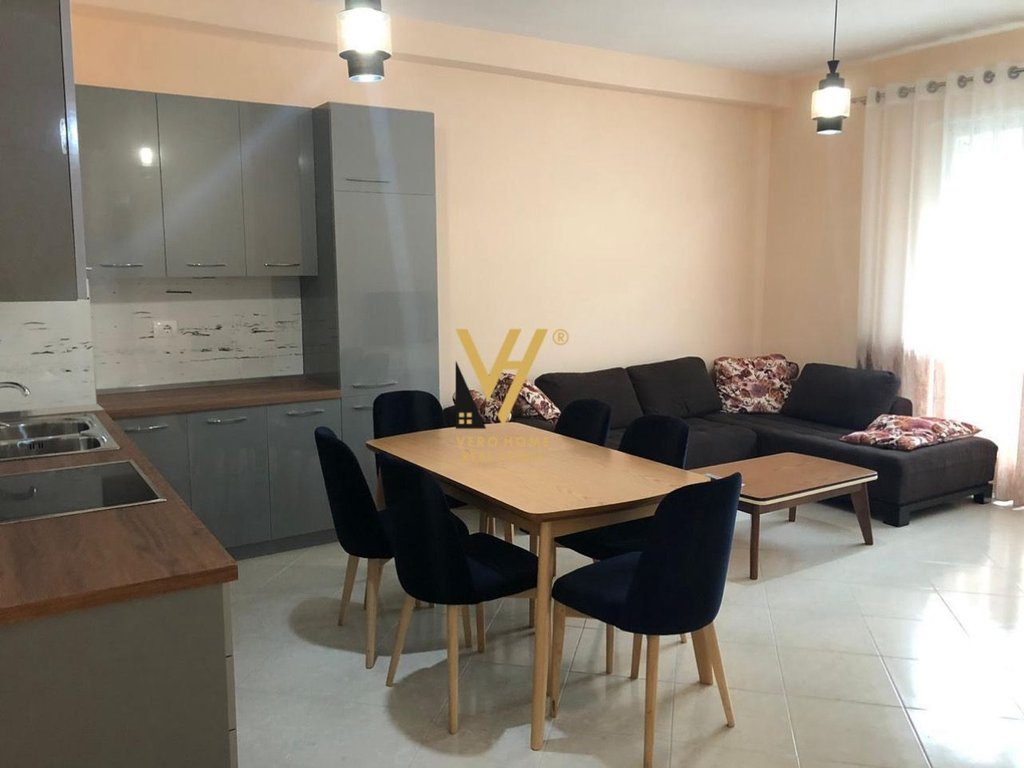 JEPET APARTAMENT 2+1 ME QIRA TE SQUARE 21 70.000 LEKE