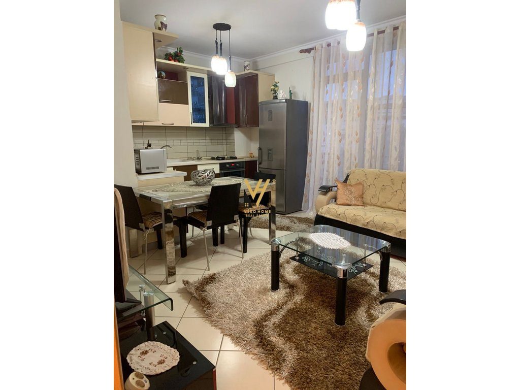 JEPET APARTAMENT 2+1+2+BLK ME QERA NE ASTIR 500 EURO