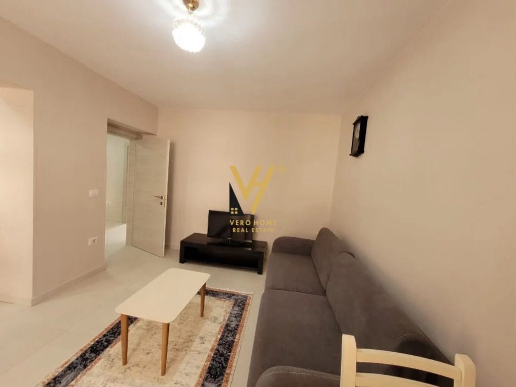 JEPET APARTAMENT 2+1+BLK ME QERA TE MYSLYM SHYRI 650 EURO 2