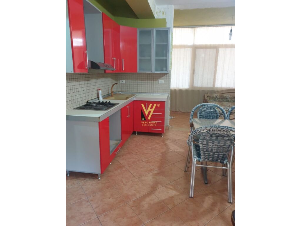 Shiten dy Apartamente 1+1 te Mali i Robit 134 m2