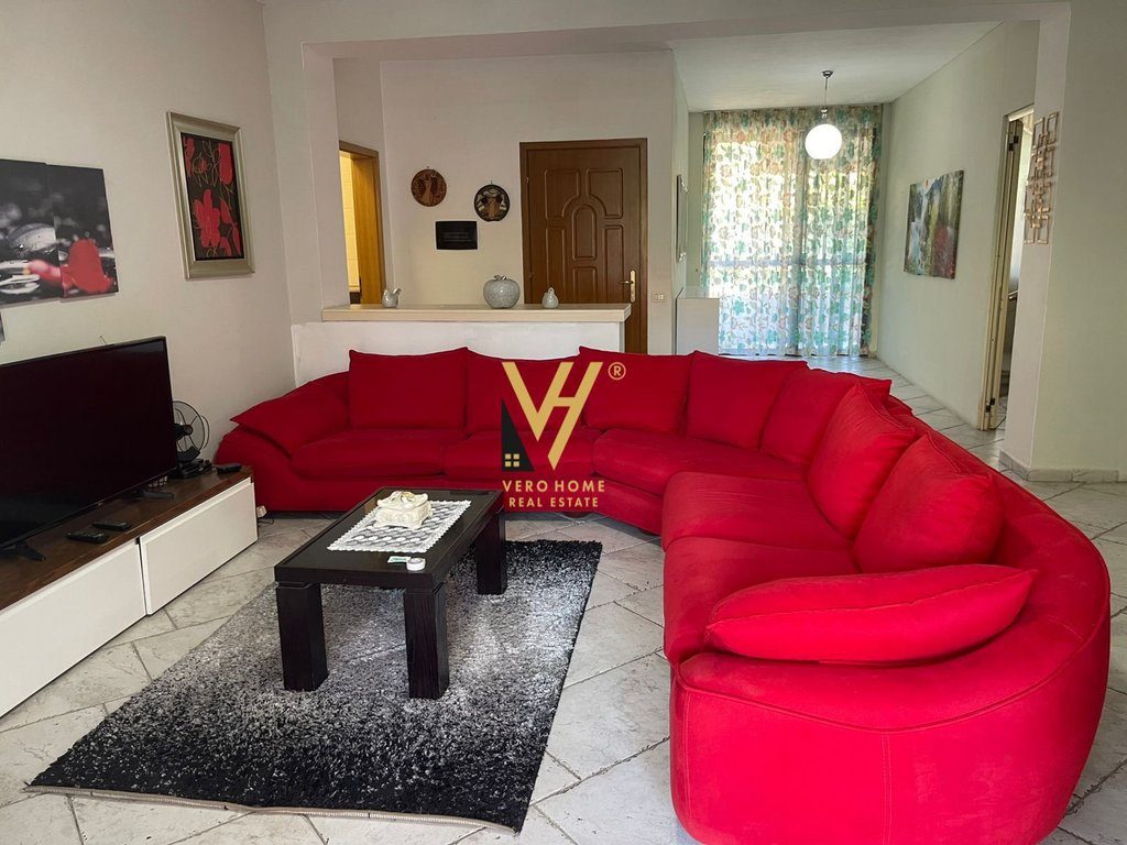 JEPET APARTAMENT 2+1 ME QERA TE RRUGA QEMAL STAFA 600 EURO