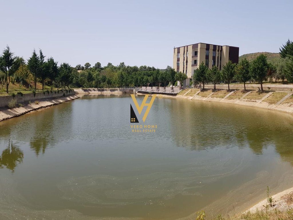 SHITET HOTEL NË ZONËN E GURRES,3.900.000 EURO 3