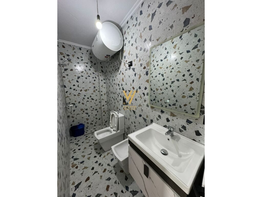 Shitet Apartament 2+1+ballkon te Rruga e Kavajes 100 m2 2