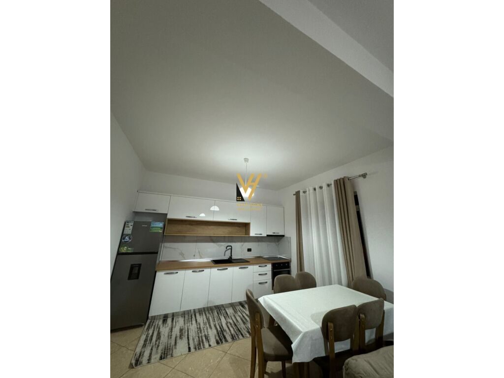 Jepet Apartament 1+1+ballkon me qera te Rruga 5 Maji 90 m2 2