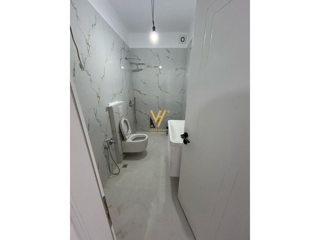 Shitet Apartament 1+1+ballkon te 21 Dhjetori 68 m2 3