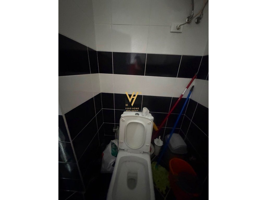JEPET ZYRE 23 M2 ME QIRA TE KOMUNA E PARISIT 40.000 LEKE 3