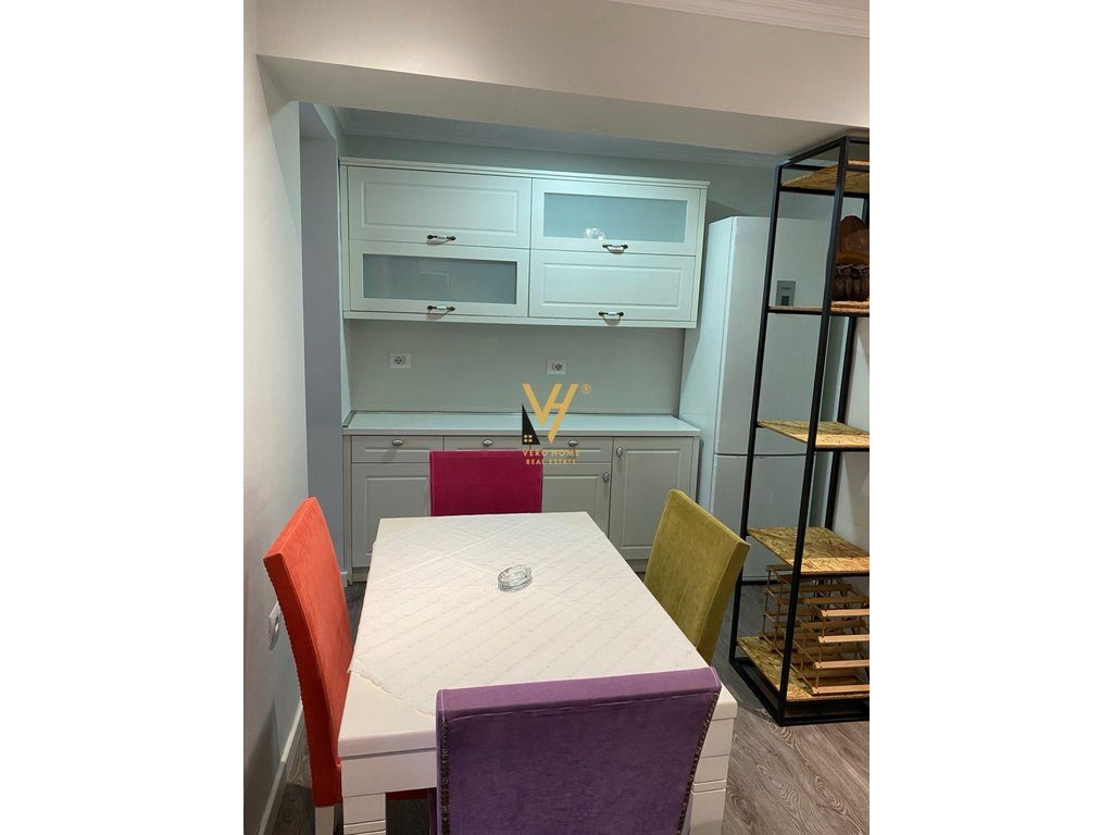 JEPET APARTAMENT 2+1 ME QERA NE PORCELAN 550 EURO 4
