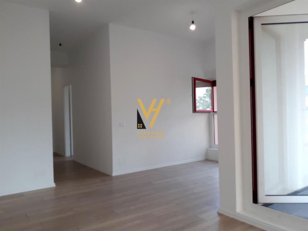 Shitet Apartament 1+1+ballkon te Kompleksi Mangalem , Ali Demi 67 m2 3