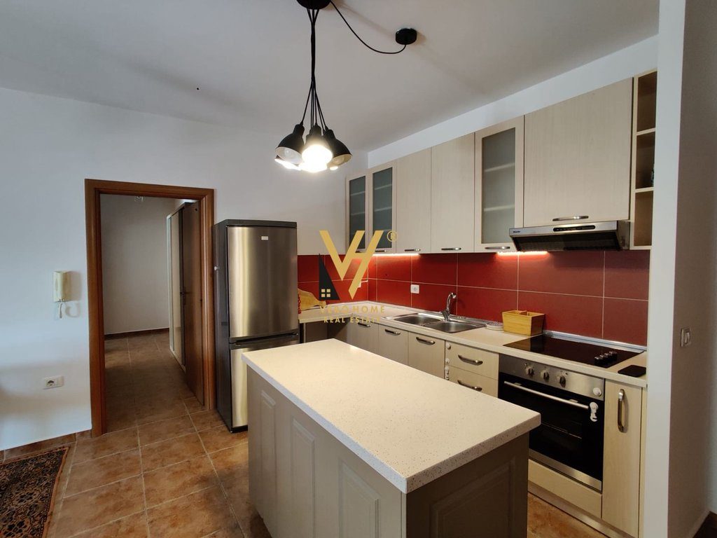 JEPET APARTAMENT 2+1+2+BLK ME QERA NE MYSLYM SHYR 1.000 EURO 2