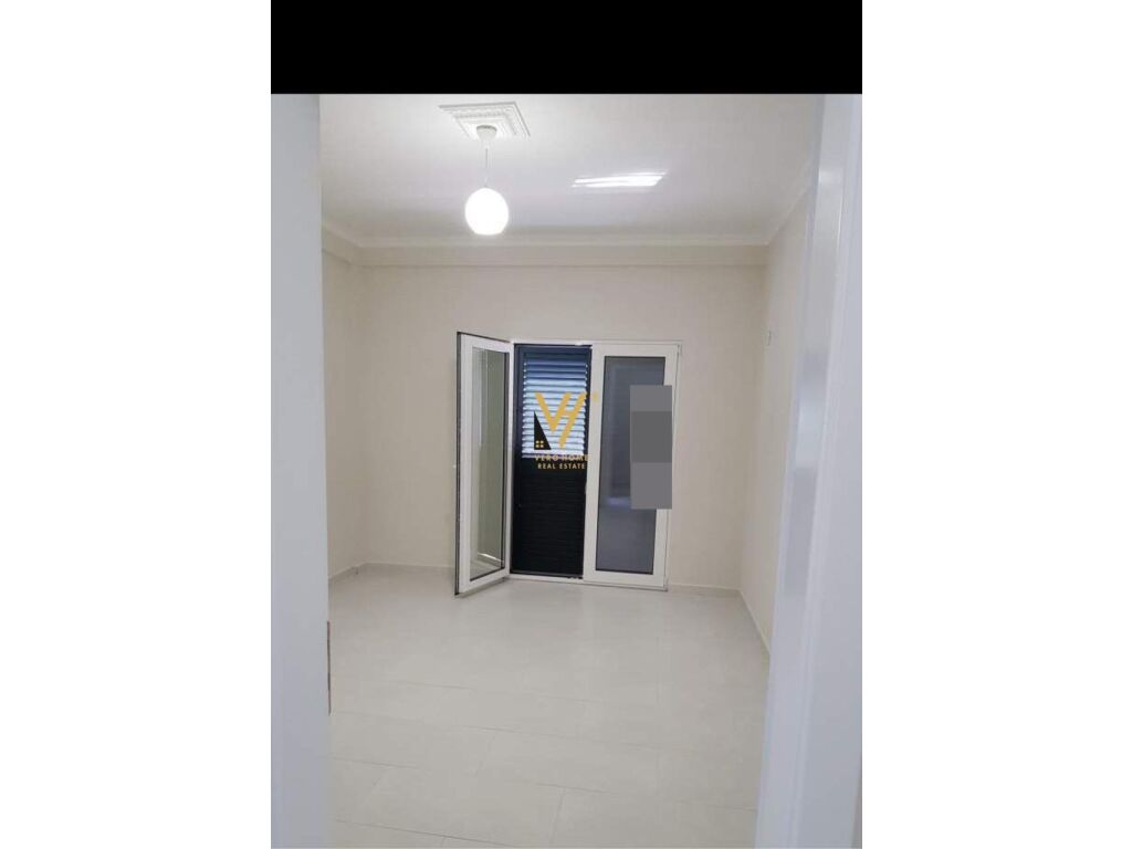 Jepet Vile dy Kateshe me qera te Vilat Gjermane 250 m2 2