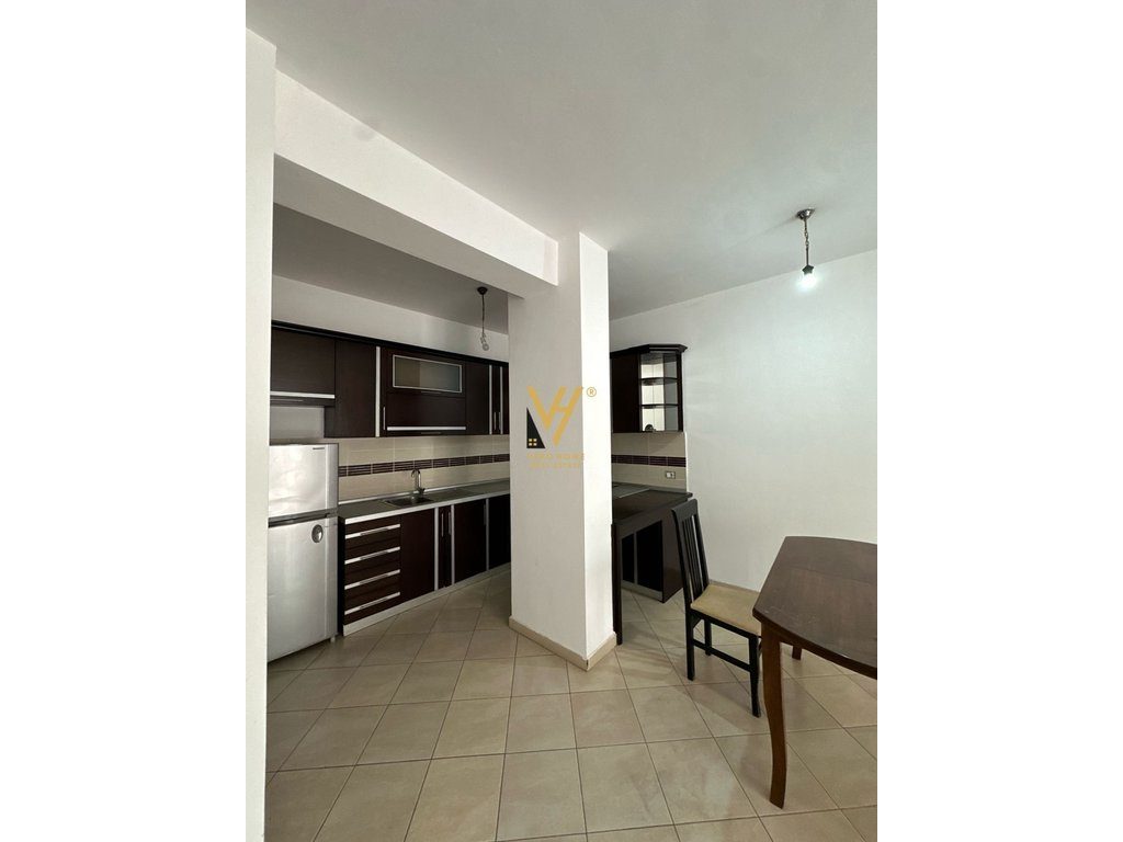 JEPET APARTAMENT 2+1+2 ME QERA TE KOMUNA E PARISIT 700 EURO 2