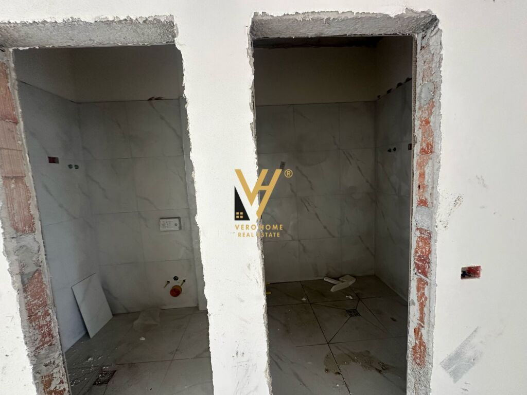 JEPET AMBJENT BIZNESI 195 M2 ME QERA NE KAMEZ 2.000 EURO 3