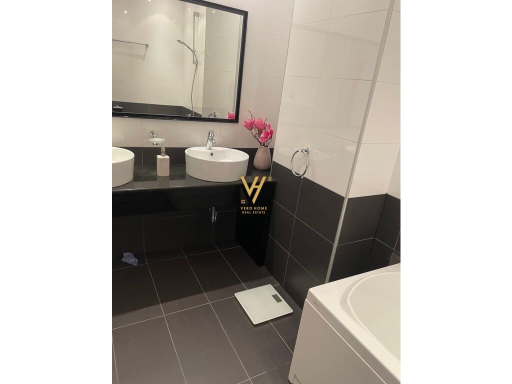 Jepet Apartament 3+1+3 me qera te Tegu 185 m2