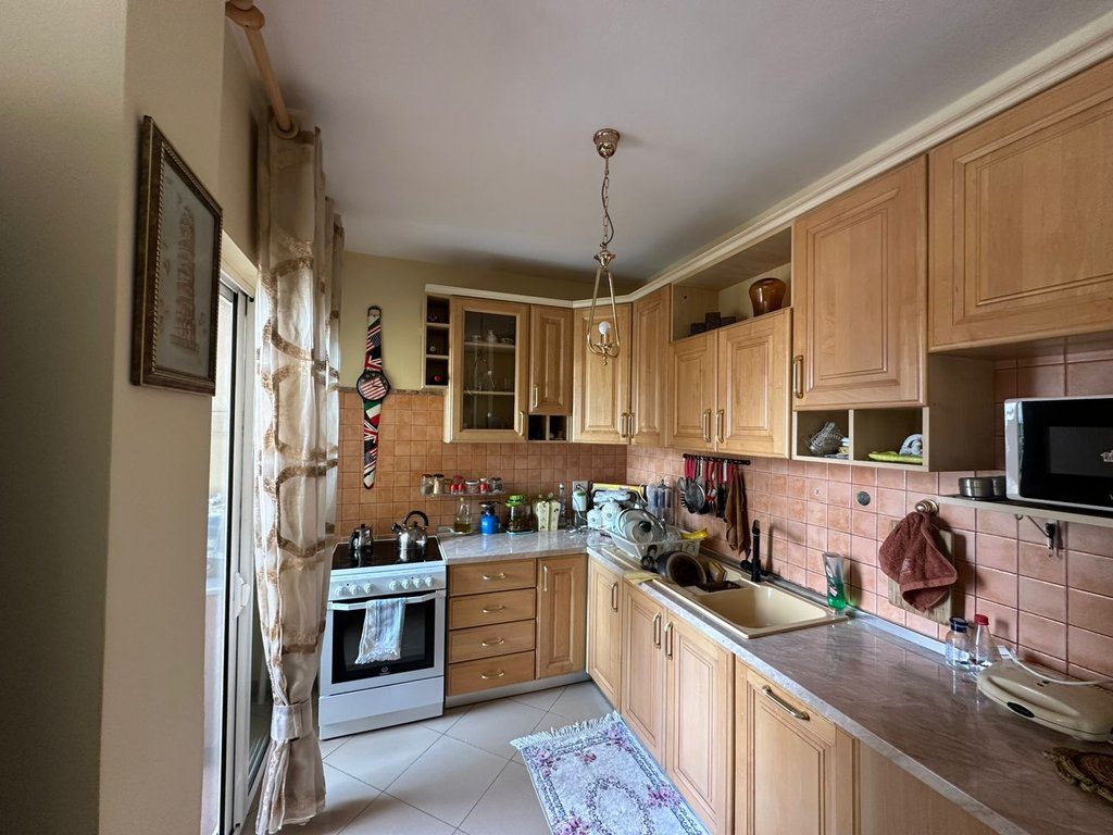 SHITET APARTAMENT 1+1+BLK TE RRUGA E ELBASANIT 220.000 EURO 4