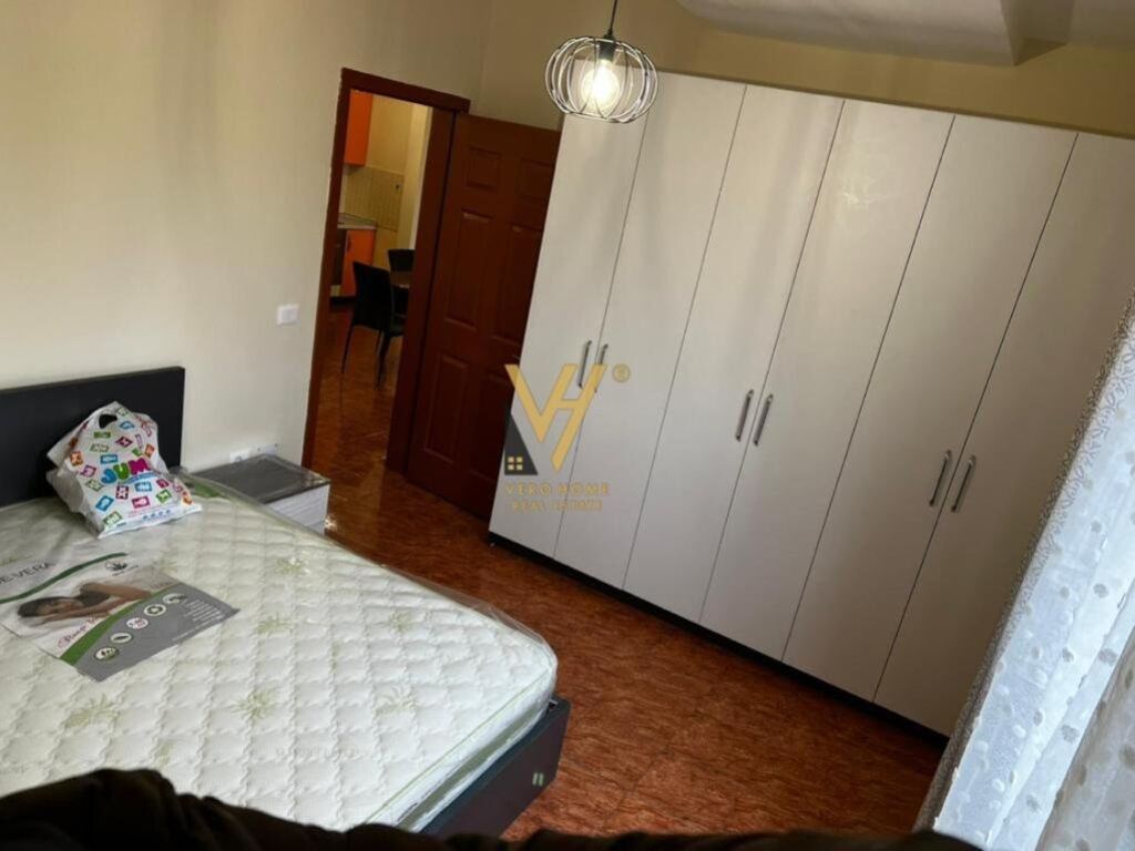 Shitet apartament 2+1+2 te Rruga Dritan Hoxha 106 m2