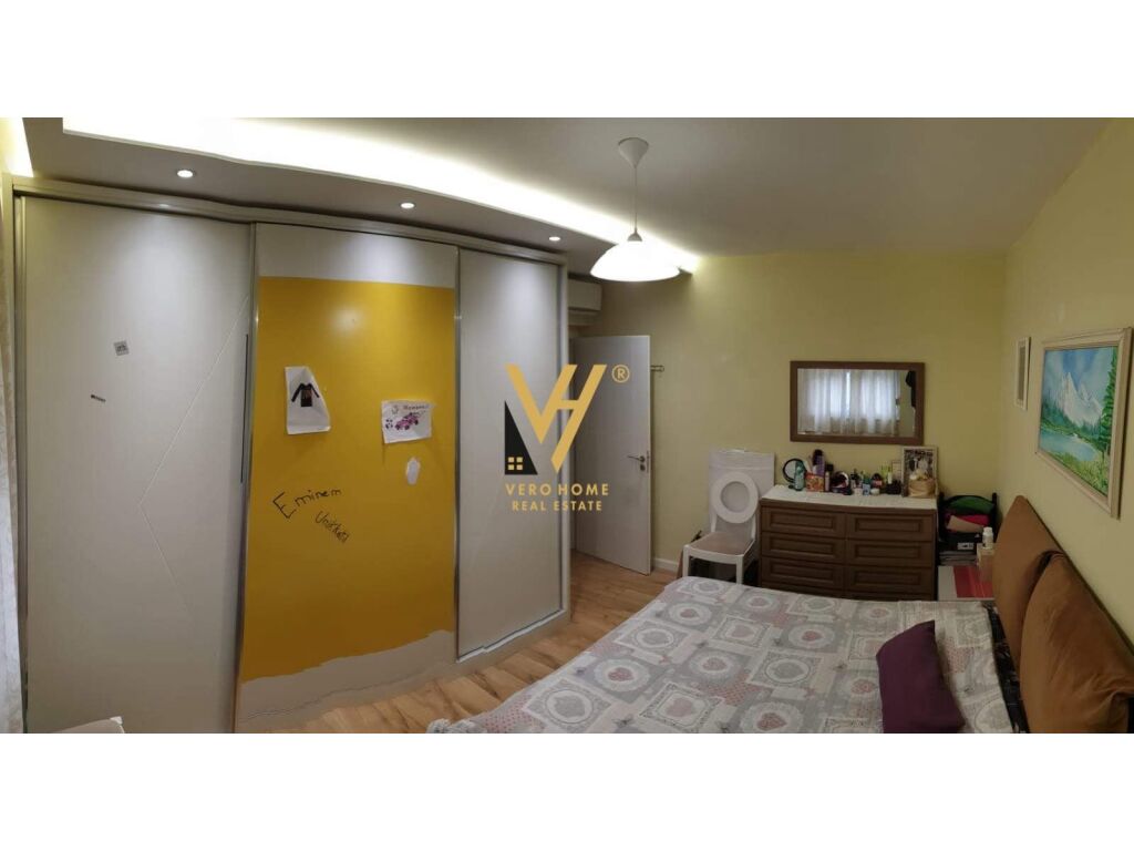 Shitet Apartament 3+1+ballkon te Rruga e Elbasanit 90 m2 2