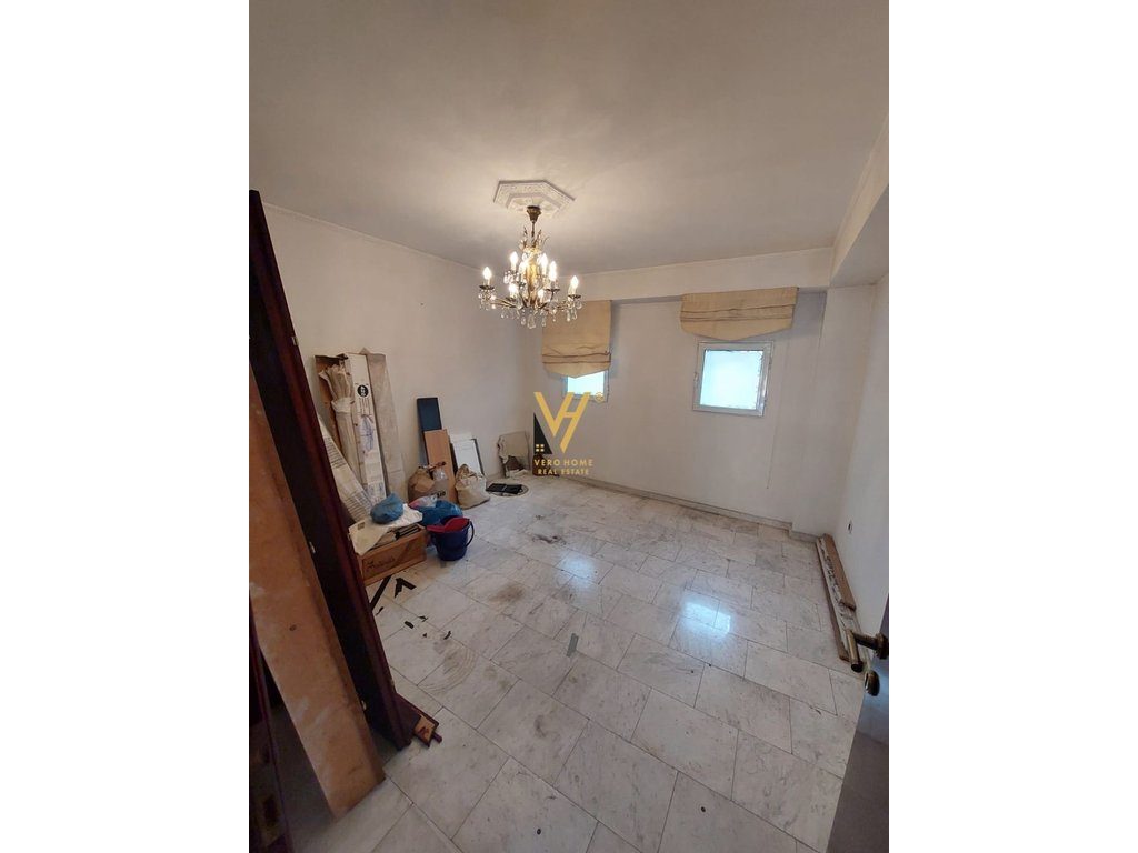 JEPET DYQAN 35 M2 ME QERA TE RRUGA E DURRESIT 55.000 LEKE
