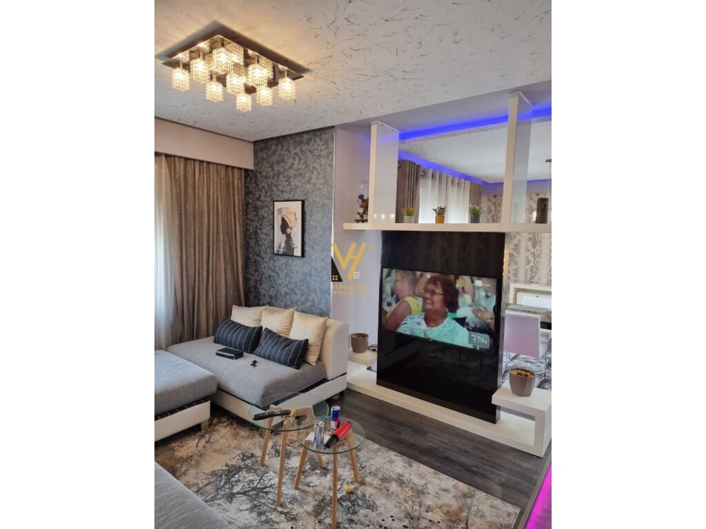 Jepet Apartament 1+1+ballkon me qera te Vila Koral , Plazhi Durres 85 m2 4