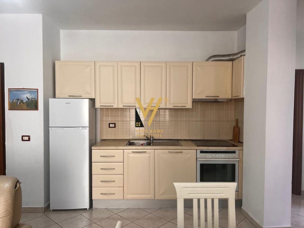 JEPET APARTAMENT 2+1+2+2BLK ME QIRA NE ASTIR 50.000 LEKE 2