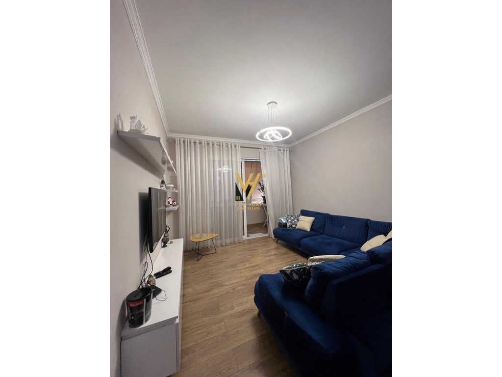 JEPET APARTAMENT 2+1+2+BLK ME QIRA TE KOMUNA E PARISIT 90.000 LEKE