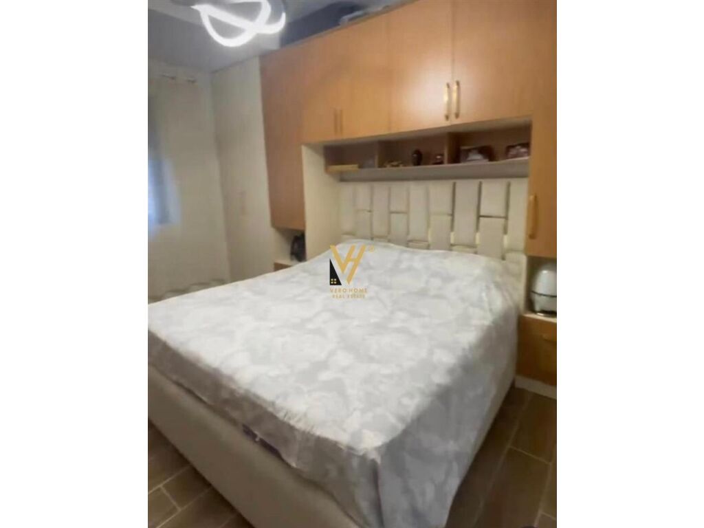 Shitet Apartament 2+1+2+ballkon te Kodra e Diellit 1 , 80 m2 2