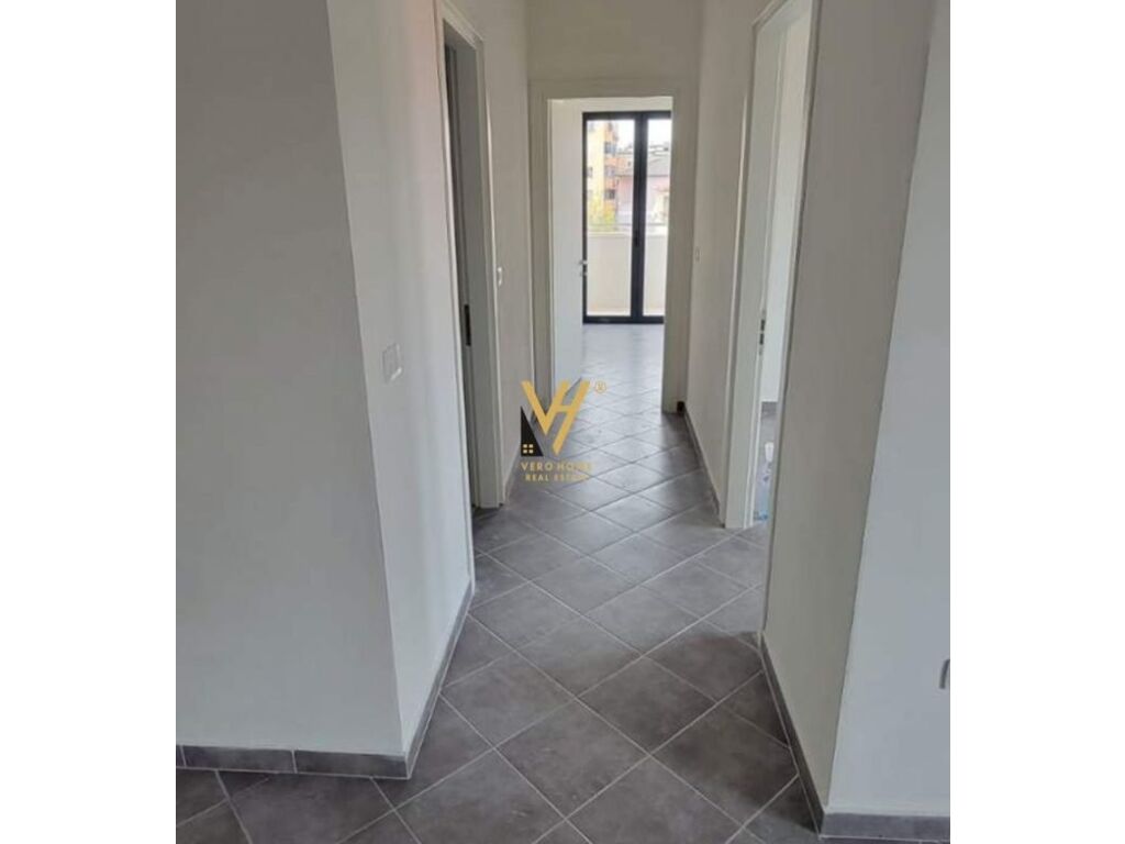 Jepet Zyre me qera te Burgu 313 , 92 m2 3
