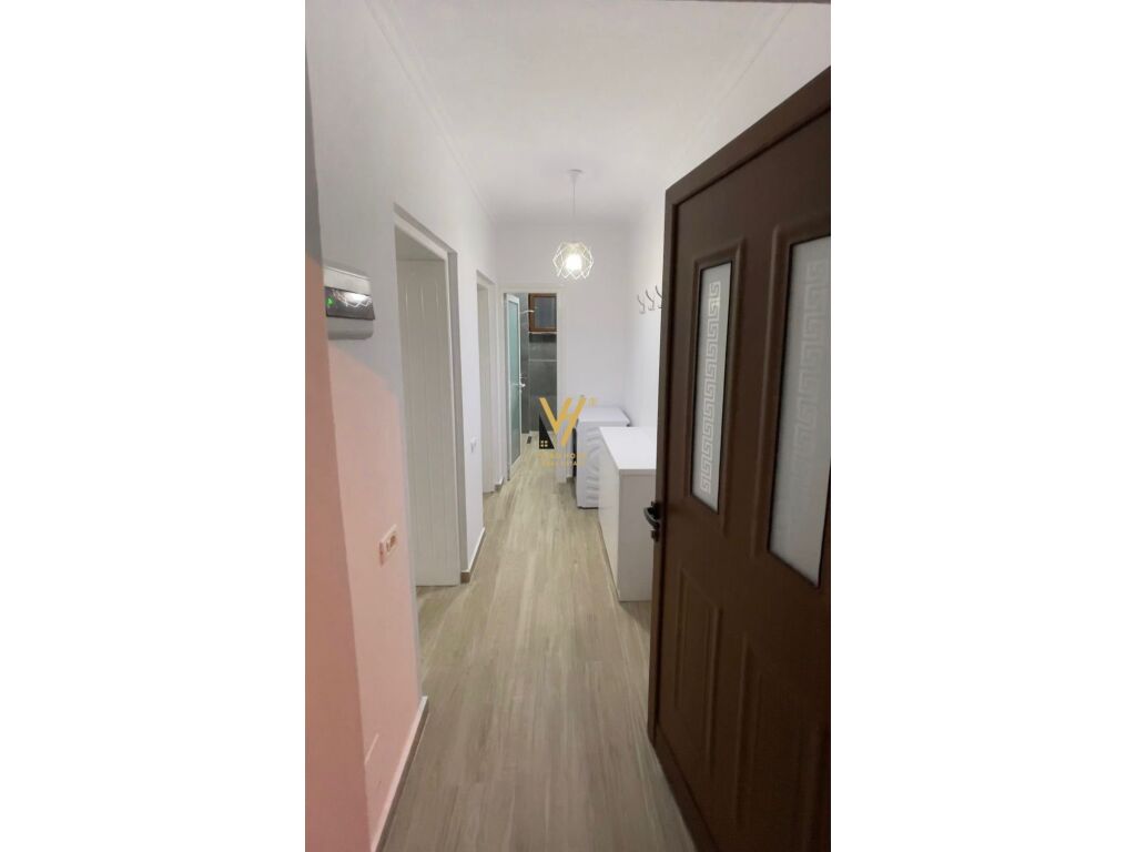 Jepet Apartament 1+1+ballkon me qera te Globi , Rruga e Kavajes 50 m2 4