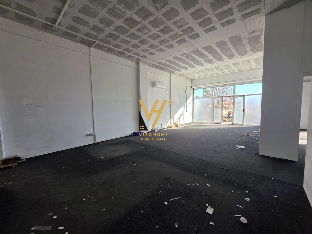 JEPET MAGAZINE 300 M2 ME QIRA TE CASA ITALIA 1.950 EURO 3