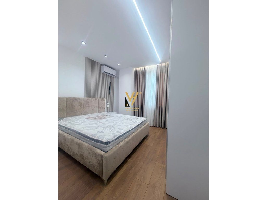 JEPET APARTAMENT 1+1+BLK ME QERA TE 21 DHJETORI 70.000 LEKE 4