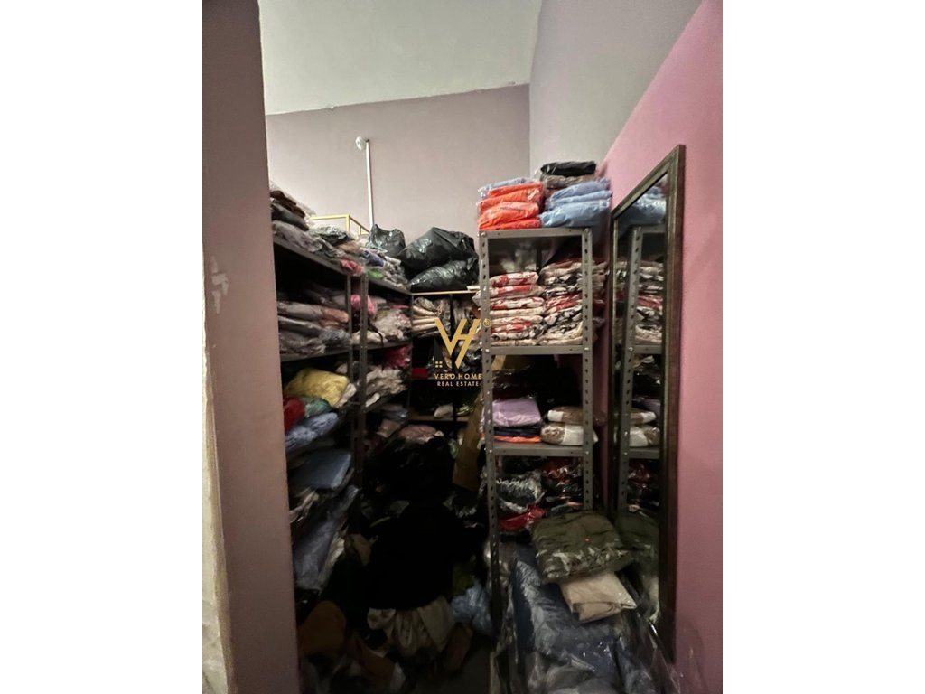 JEPET DYQAN 60 M2 ME QERA TE RRUGA MARGARITA TUTULANI 700 EURO 2