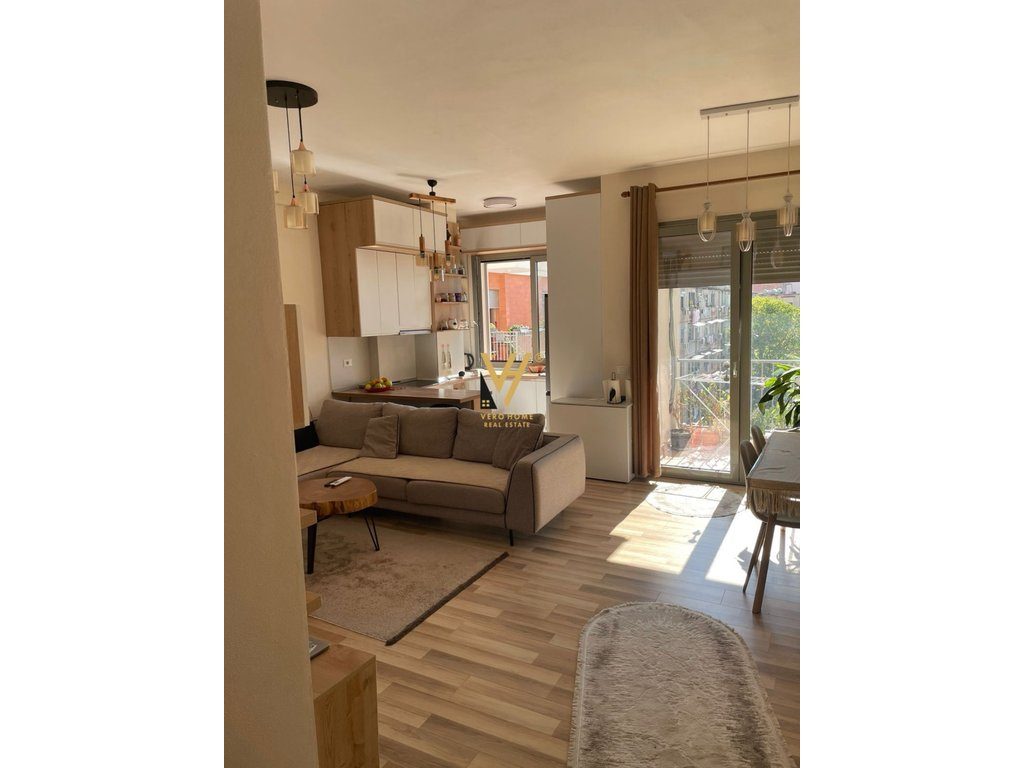 JEPET APARTAMENT 2+1+2+BLK ME QIRA NE PORCELAN 75.000 LEKE