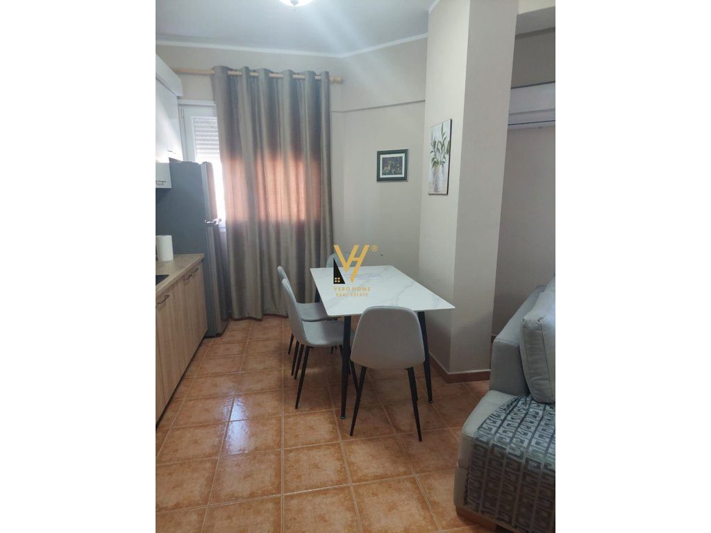 JEPET APARTAMENT 1+1+BLK ME QERA TE QENDRA KRISTAL 600 EURO 3