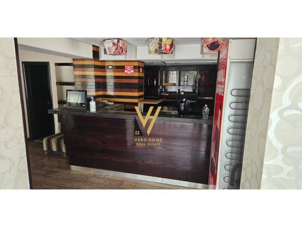 JEPET AMBIENT BIZNESI 204M2 ME QERA TE RR.SAMI FRASHERI 1.000 EURO