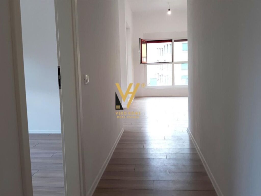 Shitet Apartament 1+1+ballkon te Kompleksi Mangalem , Ali Demi 67 m2