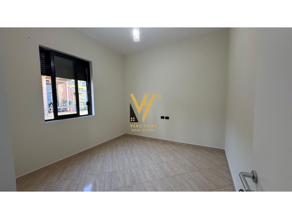 Jepet Zyre me qera te Kopshti Zoologjik 120 m2
