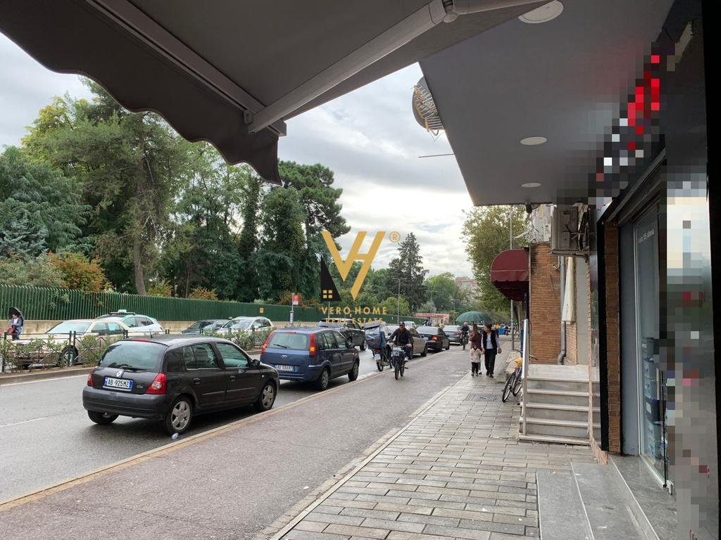 JEPET DYQAN 70 M2 ME QERA TE RRUGA E DIBRES 1.200 EURO