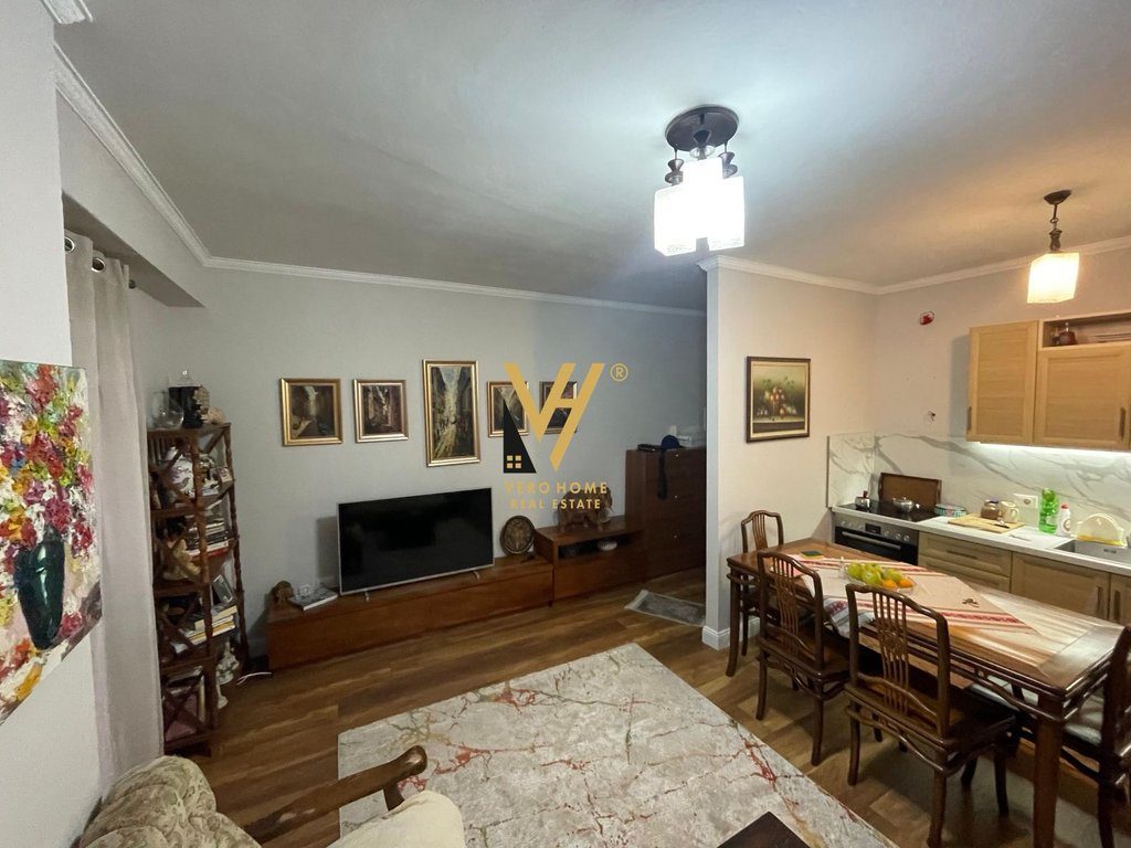 JEPET APARTAMENT 2+1+BLK ME QERA TE DELIJORGJI 800 EURO 2