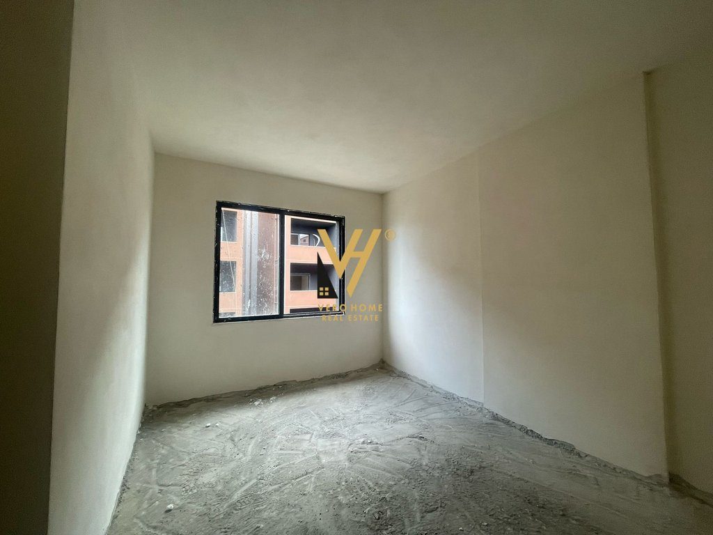 SHITET APARTAMENT 2+1+2 TE KOM.XHELUKS XIBRAKU, RR.ELBASANIT 250.000 EURO 3