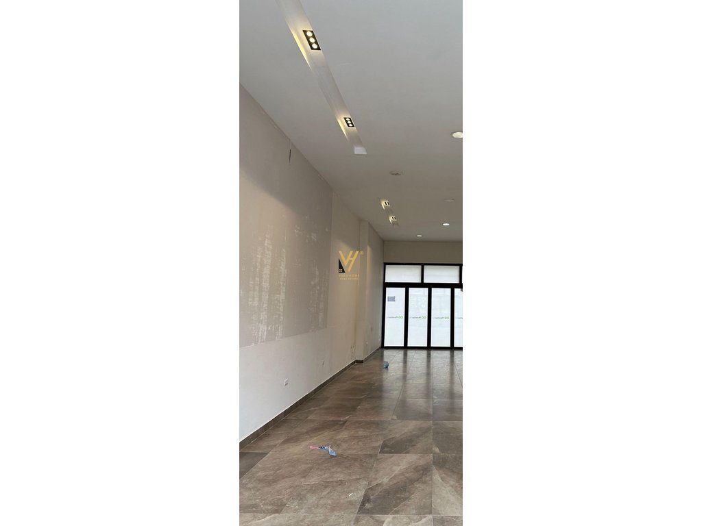 JEPET AMBIENT BIZNESI 90 M2 ME QERA TE RR.FROSINA PLAKU 90.000 LEKE 3