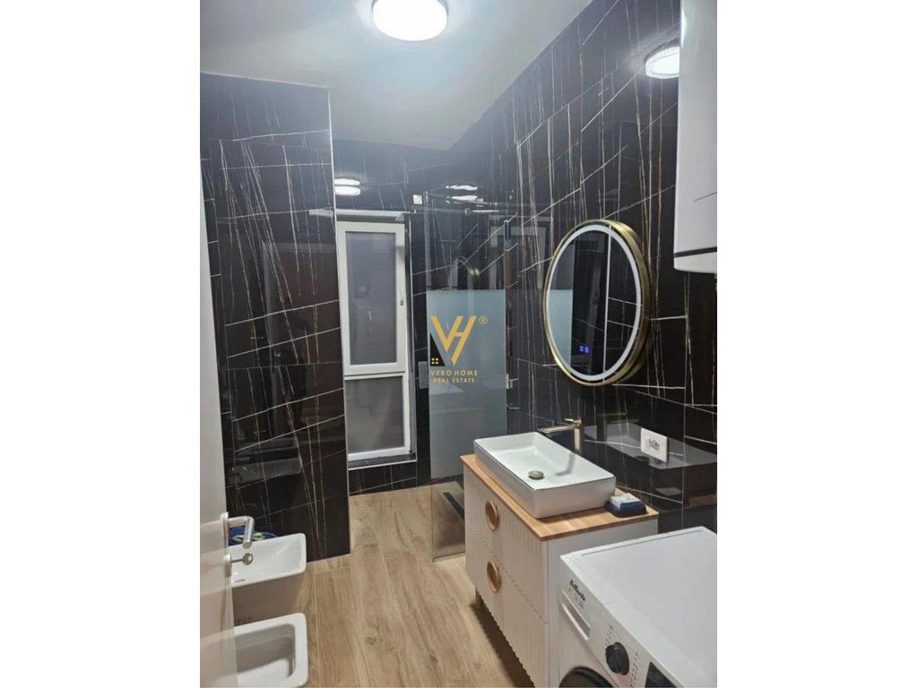 JEPET APARTAMENT 2+1+2+BLK ME QERA TEK ISH DOGANA 70.000 LEKE 4
