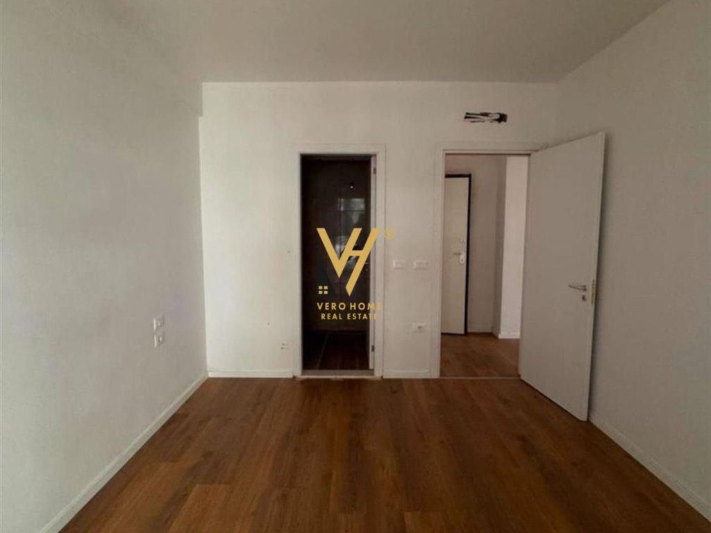 JEPET ZYRE 100 M2 ME QIRA NE LAPRAKE 600 EURO 3