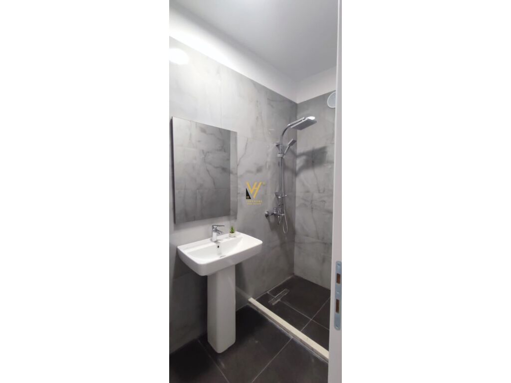 Shitet Studio Apartament te Mbikalimi i Kristalit 35 m2 3