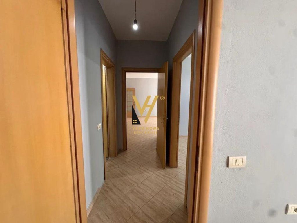 JEPET APARTAMENT 2+1+2+2BLK ME QIRA TE KODRA E DIELLIT 45.000 LEKE 3
