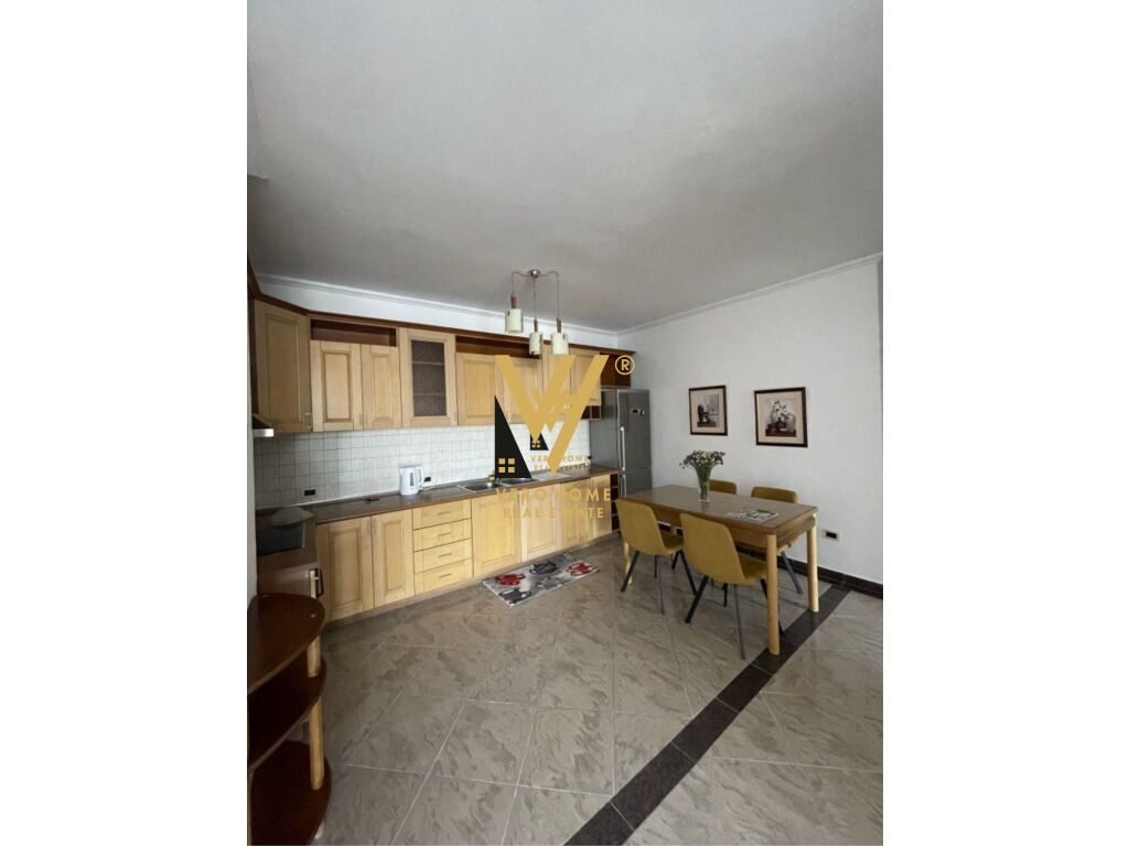JEPET APARTMENT 2+1+BLK ME QERA NE BLLOK 800 EURO 2