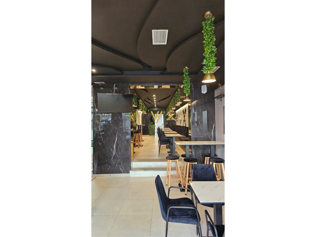 SHITET BIZNES BAR LOUNGE NE BLLOK 20.000 EURO 2