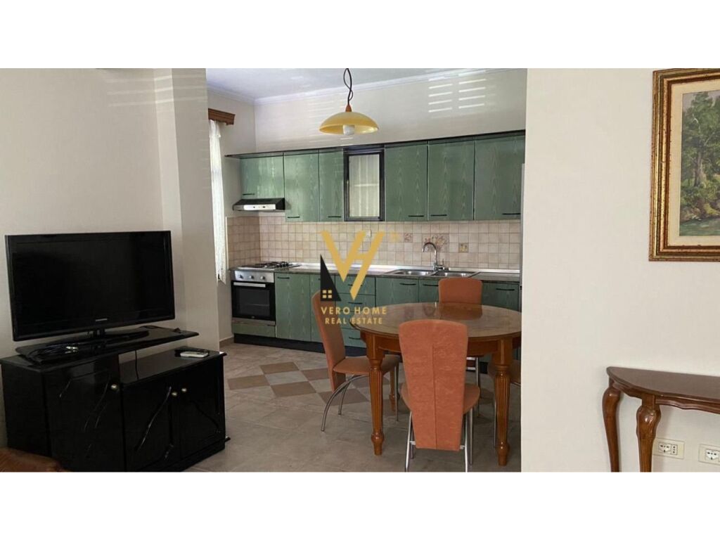 Jepet Apartament 2+1+ballkon me qera prane Oxhakut 120 m2 2