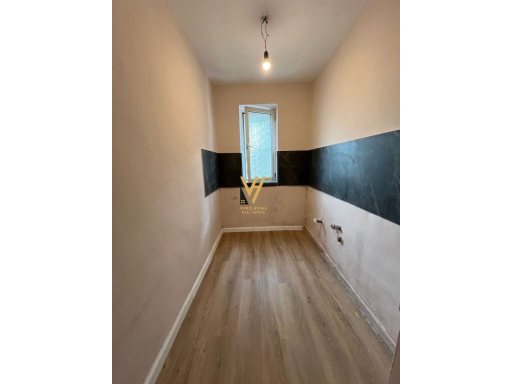 Shitet Apartament 1+1+ballkon te Rruga e Dibres 52 m2 3