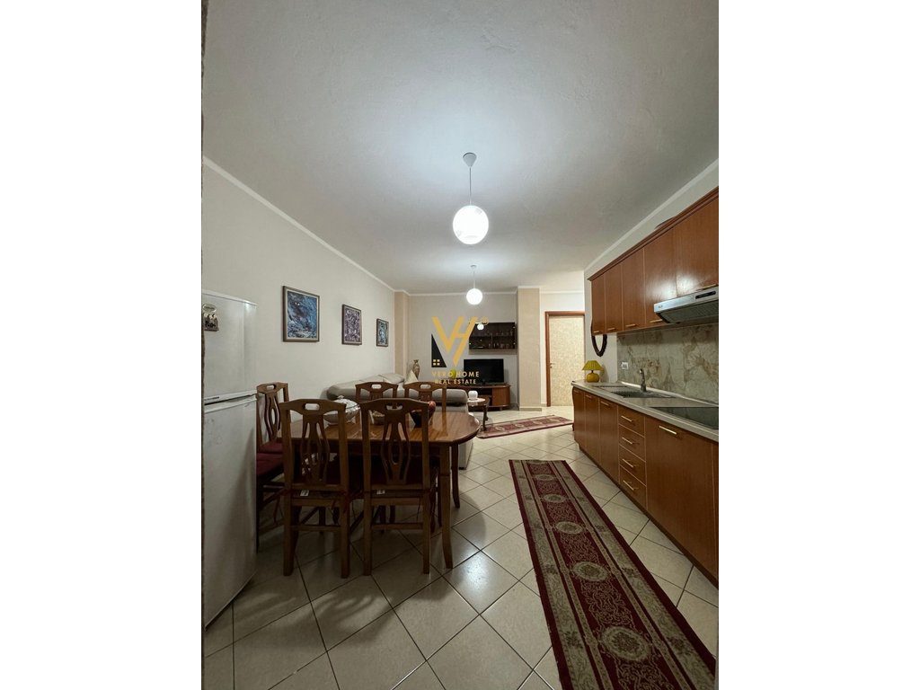 JEPET APARTAMENT 2+1+BLK ME QERA TE KRISTAL CENTER 65.000 LEKE 2