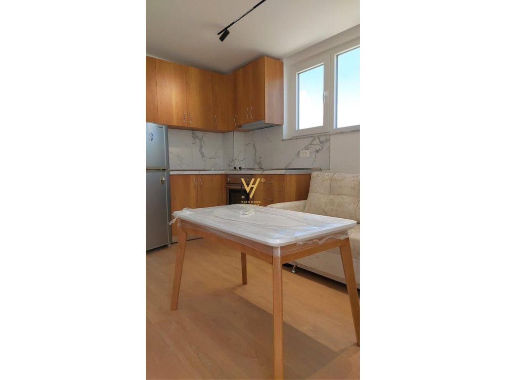 JEPET APARTAMENT 1+1+VERANDE ME QERA MEDRESEJA 600 EURO 2
